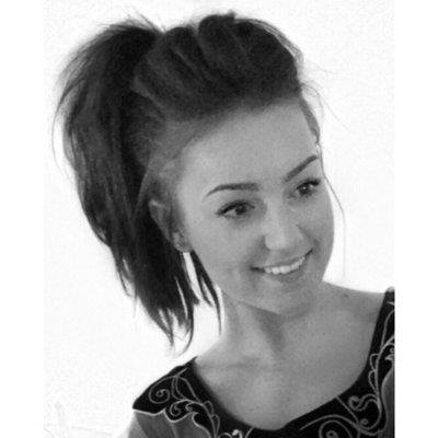 Trainee CLC Lawyer in #Bristol. All views are my own. Physical books over a kindle, books over films and lover of #writing, #fitness and cocktails