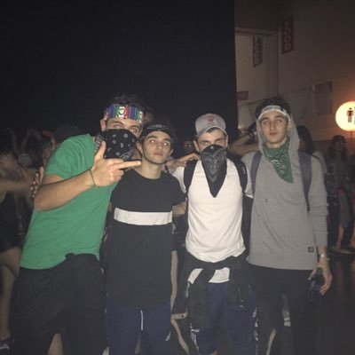 @itsdavidtorchia is my twin brother • Italian