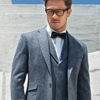 Bring the locals the latest style in the Men's Suit hire and sales.