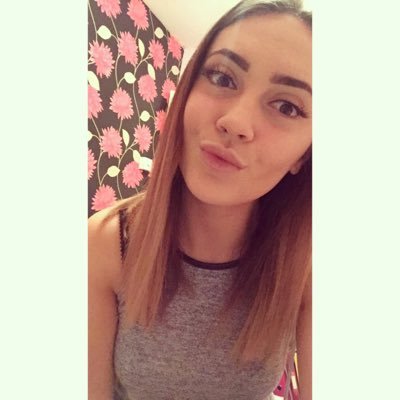 chelseaslayford's profile picture. 