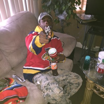 FOR BOOKINZ/FEATURES EMAIL: booking4savboosie@gmail.com OR DM ME SiTGANG R GET HANG #lildukie #666 #BASEDWORLD #LLWG #TYBG vine: SADBWOYBABY #sickbwoy :(