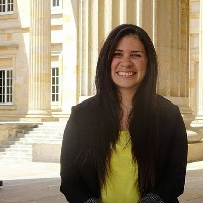 Comunicadora Social con máster en Marketing Digital.