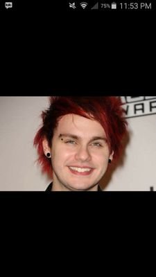 KeyoinaAnderso1's profile picture. Michael is like pizza, everyone wants a slice of him!  #5SOSTOSC pls turn my notifs on