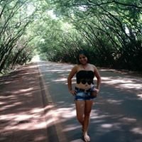 Docente, Estudiante de Periodismo, fanática de Olimpia