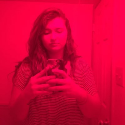 FrillyUsername's profile picture. 