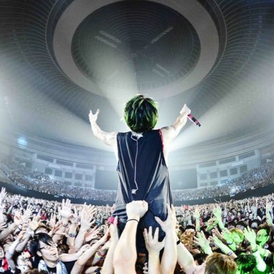 ONE OK ROCKだいすき！ ONE OK ROCK一生ついてく OORer ONE OK ROCK好きな人フォローお願いします！ Cryout、The Way Back、Deeperdeeper、アンサイズニア、カラス、などなど、どの曲もめっちゃくちゃだいすきです