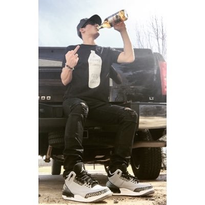 A8KellErman's profile picture. ✌