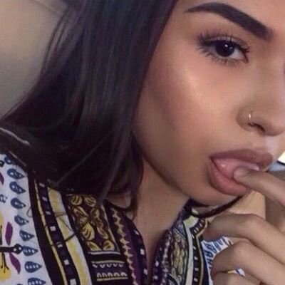 Iiamrevival's profile picture. Vi veri veniversum vivus vici