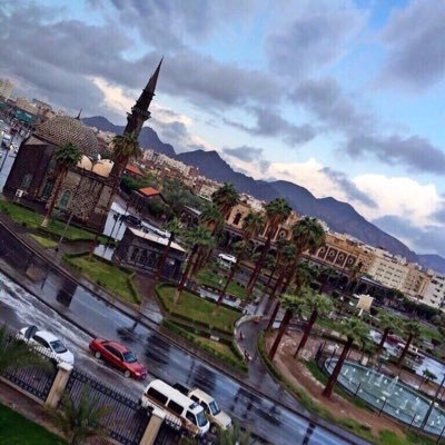 اللهم لآتدع لنا ذنباً إلا غفرته ولا هماًإلا فرجته ولاكرباً إلا نفسته ولا ميتاً إلا رحمته ولامريضاً إلا شفيته ولآ ديناً إلا قضيته