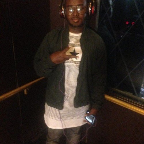 Swickertyheem24's profile picture. Play football  play basketball  going to the gym going out to eat and have fun  and friends family