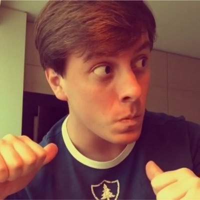 famousloverr's profile picture. 