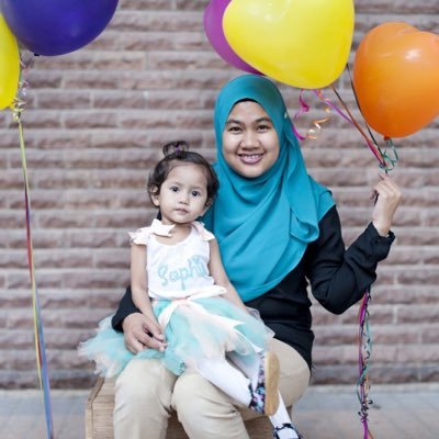 ain_yen's profile picture. a mother to the two beautiful daughter.