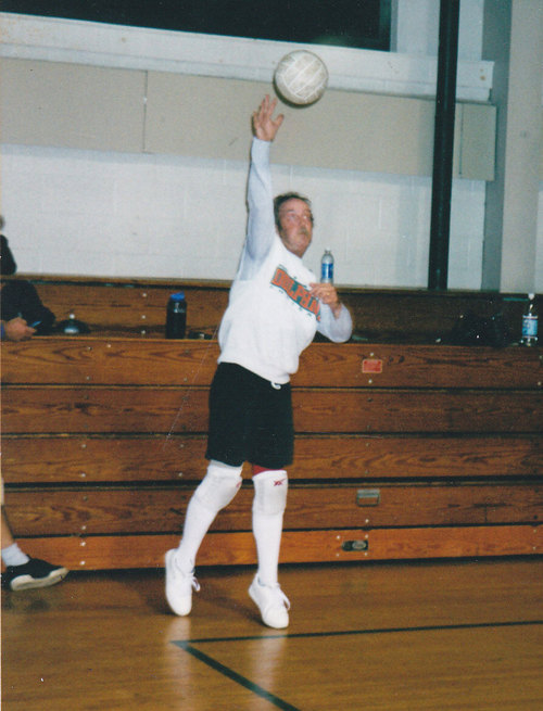 Volleyball playin' cook