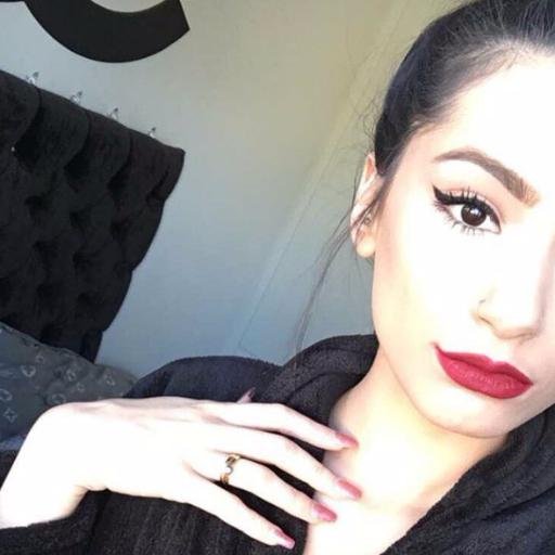 I am Waliyha Malik , Zayn's liitle sister :D