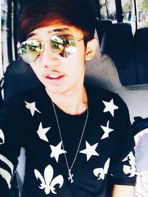 yap_julz's profile picture. 