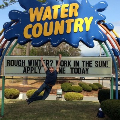 Apply online today to join the Water Country NH lifeguard team for summer 2017!