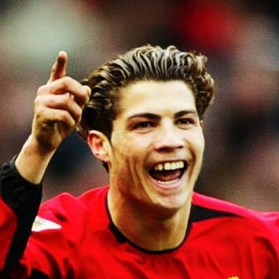 Tweeting photos and videos of top football players in their previous clubs • All images belong to their respective takers and editors
