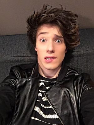 Villalgirl's profile picture. Joven amante de la música de 5 chicos perfectamente perfectos @somosCD9 |perfect green eyes @soyalonsovillal ❤️ |@Canelagirlxoxo eres el Jos de mi Alonso |