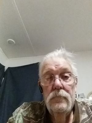 elbedennis's profile picture. 