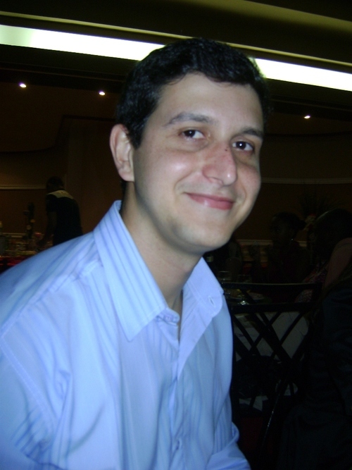 Formado em Ciência da Computação pela Unifenas, casado e torcedor do SPFC o tricolor mais lindo do mundo!