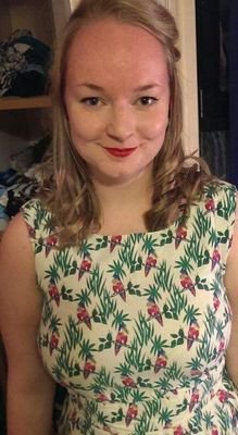 Kitchen dancer, overambitious baker, sparkle enthusiast, sporadic blogger. #TheGirlGang. Otherwise, I fanny about with press releases.