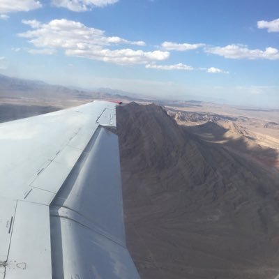 illusivelove_'s profile picture. 