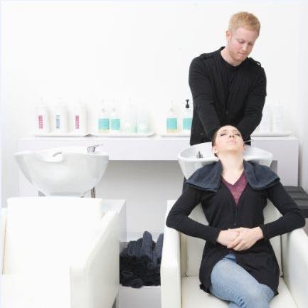 devonartis95's profile picture. Devon Artis is a Beauty Pro Marketing Coach who specialize in teach Salons, Stylists,Barbers
who to market online
BeautyProMarketingCoach