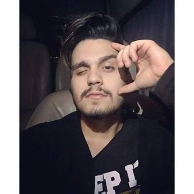 Sabe aquela igreja @LuanSantana?
Pois é to aki na frente imaginando chuva de arroz na gente!
❤