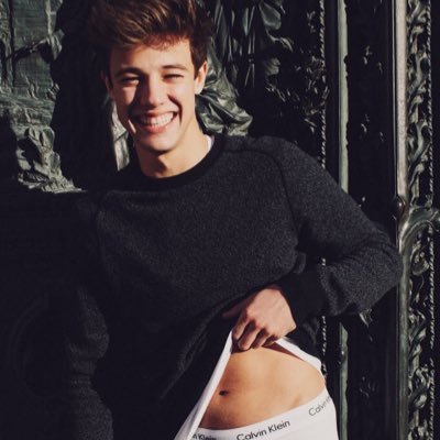 CameronDRPGCVS's profile picture. lol