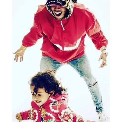 Chrisbrownten's profile picture. 
