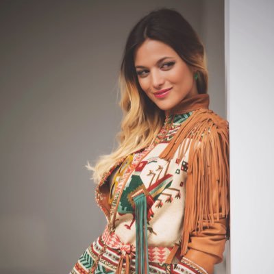 27: Actriz Madrileña, Dulce Cariñosa Risueña y Inteligente, Mejor Amiga de Lucia Desde Pequeña, Patricia Mi Princesa, Miriam mi Rubia.