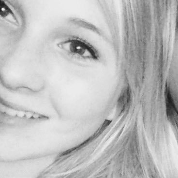 Marinethuret's profile picture. Hey baby! ✌️.       Mon métier,ma passion! / Ma mère,ma reine! /        Mes amis,ma vie! / Snapchat : marineth54