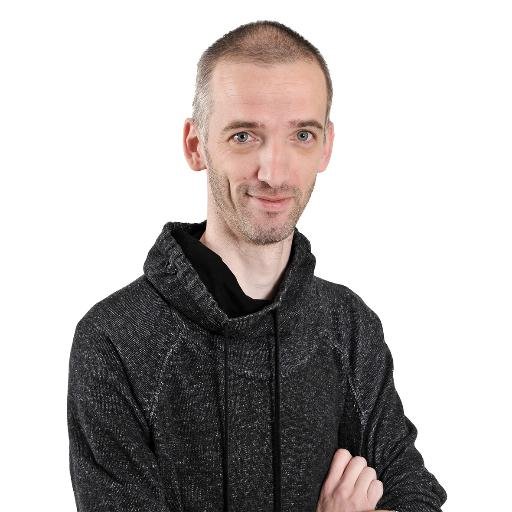 Curieux des nouvelles technologies, reste un grand fan de star wars, première trilogie... Lien de cause à effet? ;-)
