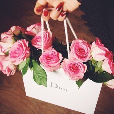 Nawwl_f's profile picture. لاإله إلا انت سبحآنك إني كنت من الظالممين