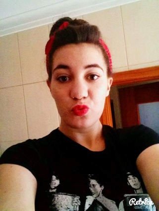 Madalena16F's profile picture. Sou uma pessoa bastante leviana e bastante criativa, apaixono-me todos os dias pelos pequenos prazeres da vida.