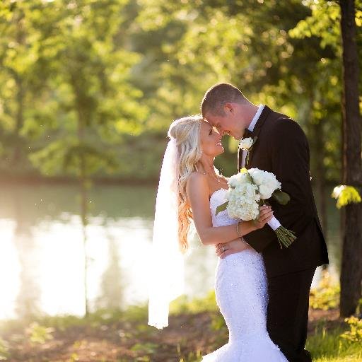 Situated conveniently on Lake Tellico, WindRiver lakeside resort community is the perfect choice for your wedding or corporate events.