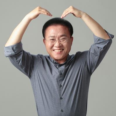 yunjaeok's profile picture. 제19대 국회의원(대구 달서을), 전 경북·경기경찰청장, 경찰대1기 수석입학, 수석졸업, 새누리당 기획위원장, 원내부대표, 국민공감위원장,
(현)국회 교육문화체육관광위원회 위원,
(현)국회 예산결산특별위원회 위원,
(현)새누리당 대구시당 수석부위원장.
좌우명: 절제, 균형, 겸손