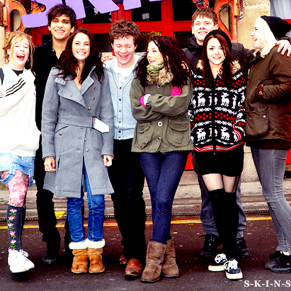 All your information about Skins Generation 2 and all your news about the cast! 
Met Kaya 09/04/14 and 14/06/14 ❤