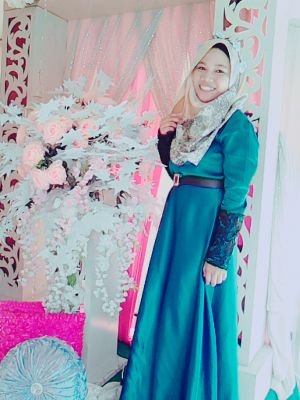 AinorAisyah98's profile picture. ig:ainoraisyah98 
#18to be #Spm98