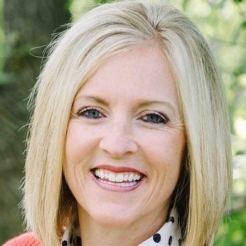 Independent PR consultant who specializes in writing, pitching the press and putting her heart and soul into her client's cause.