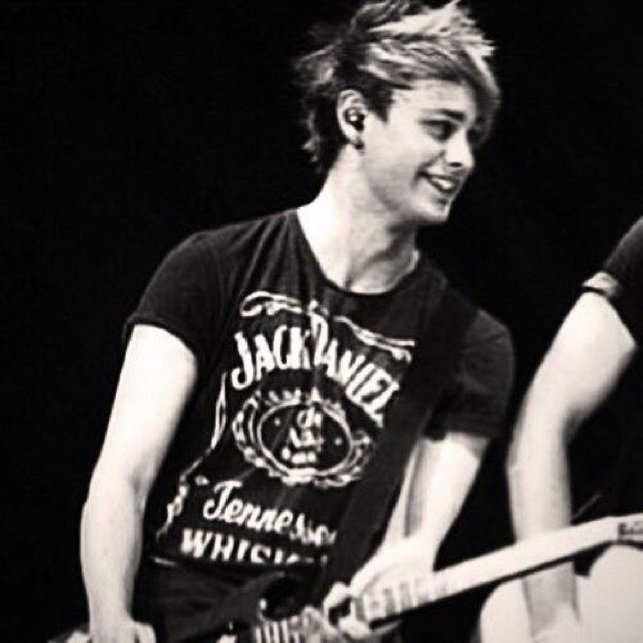 Stats_Of_5SOS's profile picture. -1 idiot who loves four other idiots-