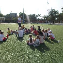 ClubsComplete presenta este verano nuestra famosa escuela de verano de inmersión lingüística por primera vez en Sotogrande Interantional School.