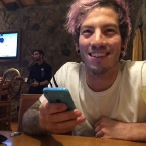 @Lonely_Dad: don't get mad at me, i'm just a dad on the internet trying to have a good time