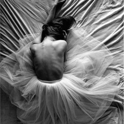 dntleaveagain's profile picture. I'm back.