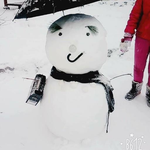 Trislevia_0217_'s profile picture. 내 이름은 Trislevia Panggabean입니다
2000년 2월 17일
나는 한국 슬라 탄을 좋아한다