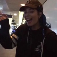 Mara loves 5sos (@catchinqmgc) 's Twitter Profile