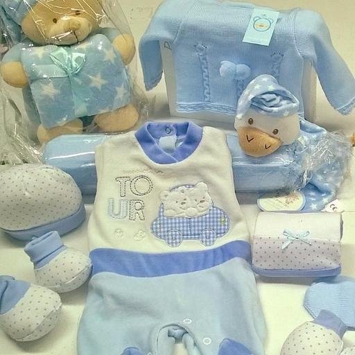 Madre de una preciosa niña y emprendedora :) Publicamos noticias sobre bebés y ofrecemos personalizar tu propia canastilla bebé según tu ppto. Infórmate aquí!