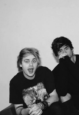 luna5soslive's profile picture. 5 SεcΩnds Ωf summεr♥