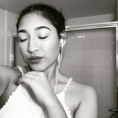 _ElizabethST_'s profile picture. single