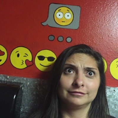 saysjustineshit's profile picture. 